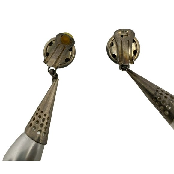 Vintage Drop Silver tone and Faux Pearl Clip on Earrings, Brutalist - Picture 4 of 6